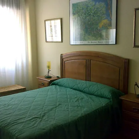 En Playa San Vicente De La Barquera