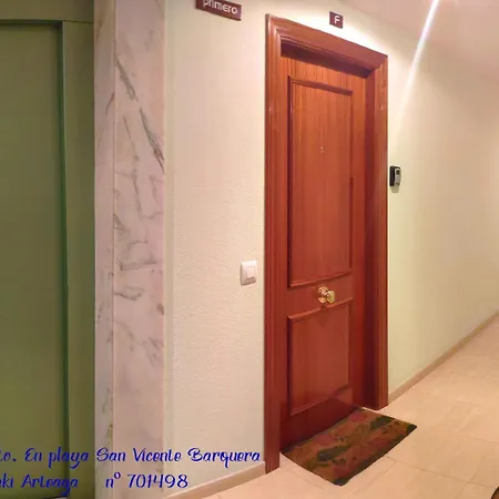 En Playa San Vicente De La Barquera